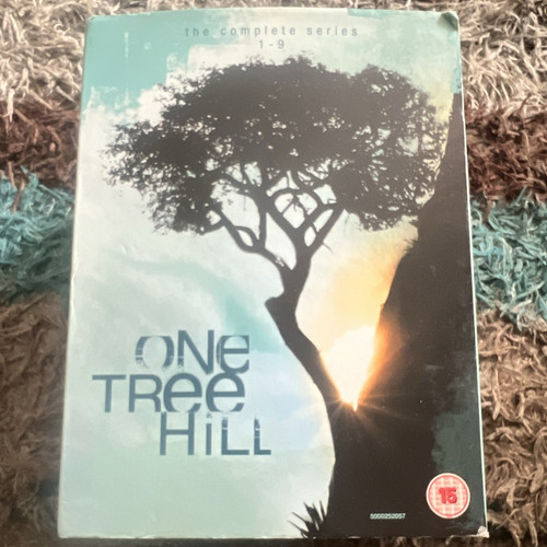 One tree hill - one,