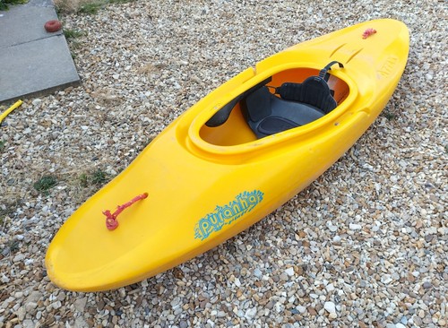 Pyranha attak kayak - pyranha,