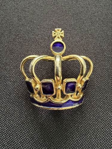Vintage regal royal - royal, crown