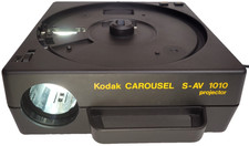 Kodak Carousel S-AV 1010 Slide Projector Black With Carry Case Power Tested Only