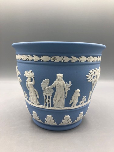 Wedgwood blue jasperware - wedgwood,