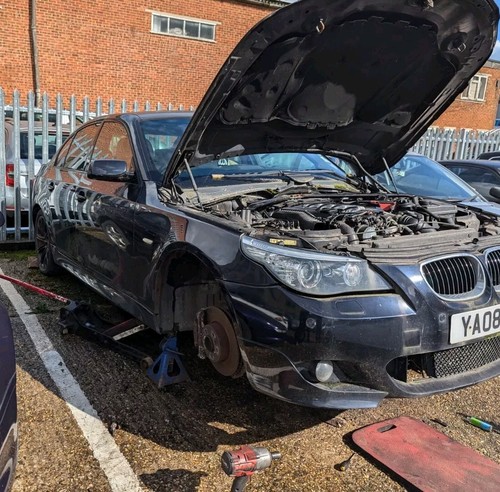 Bmw 530d breaking e60 e61 - ,