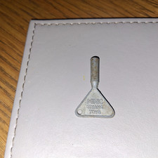 #TMK9 TRIANG MINIC   METAL