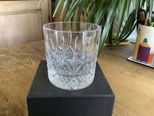 Signed stuart crystal - 1,