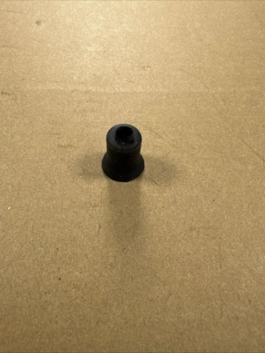Rubber grommet - grommet, (grommet)