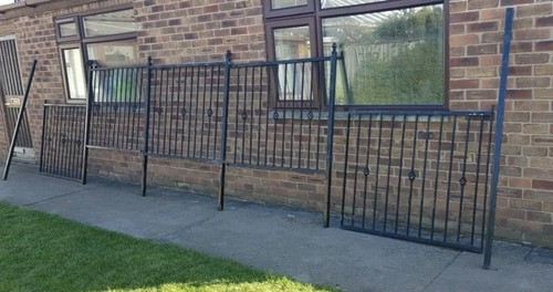 Metal fencing style 2m w - 6.2m,