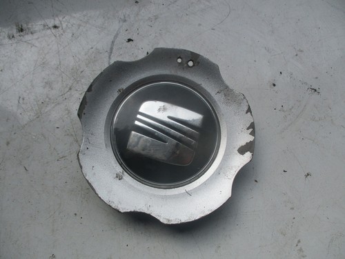 Seat centre cap genuine 1m0 - seat,