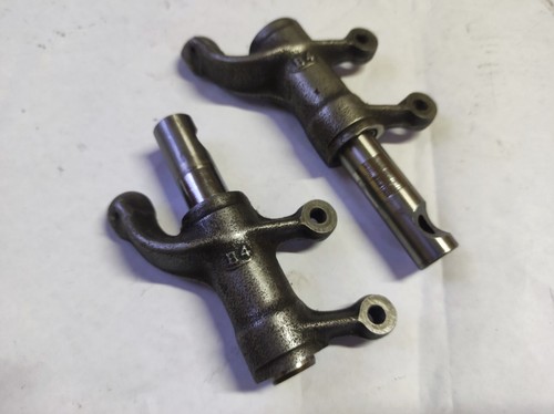Rocker axles used - 2,