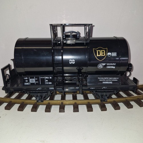 Scale black oil fuel - black,