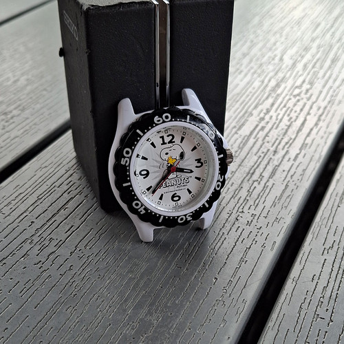 Seiko peanuts snoopy - peanuts,