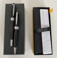 Cross Pen Set In Presentation