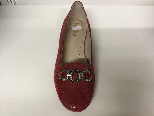 Ladies van dal - van, red