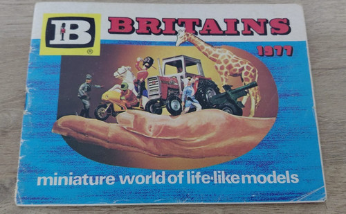 Britains 1977 miniature world - britains,