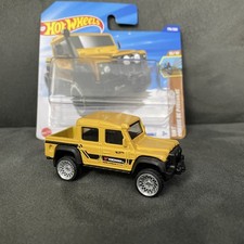 Hot wheels YELLOW LAND ROVER