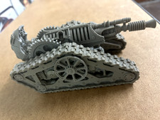 Krios Battle Tank Venator Horus Heresy - Unpainted and fully assembled 