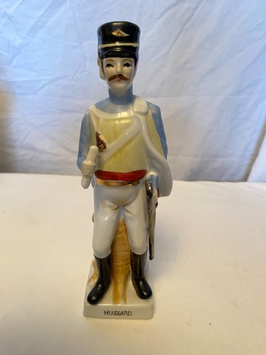 Porcelain figure a - porcelain,