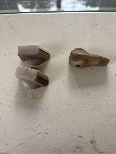 Harmony guitars vintage knobs - harmony,