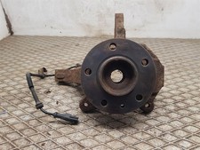 2011 RENAULT TRAFIC FRONT WHEEL HUB LH PASSENGER SIDE 2.0 DIESEL M9R786 