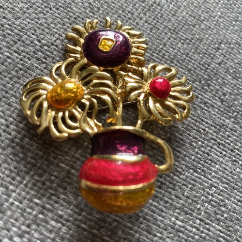Yves saint laurent enamel - laurent,