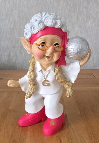 Giant grandma dancing - giant,