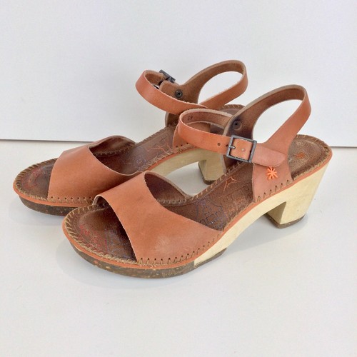 The art company high - art, heel