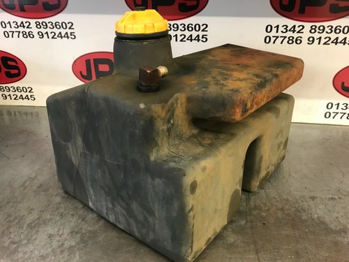 Plastic hydraulic oil tank