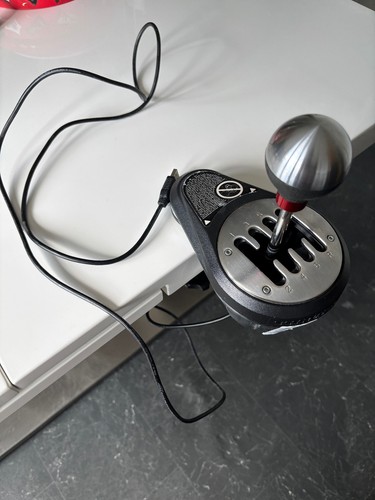 Thrustmaster th8 - thrustmaster,
