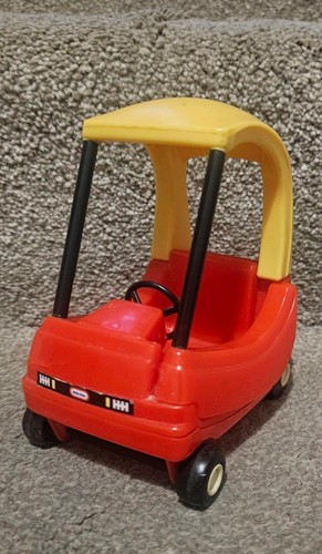 Vintage little tikes dollhouse - little,