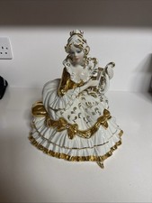 Capodimonte Lady with Harp On