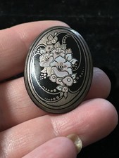 Michaela Frey Vintage Mid-Century Pink And Black Oval Petunia Brooch - Signed