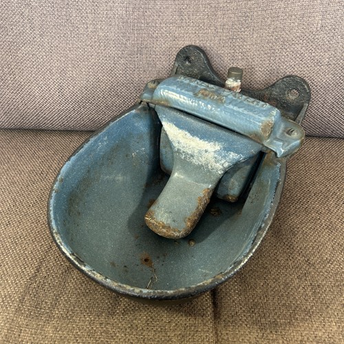 Vintage cast iron cattle - cast,