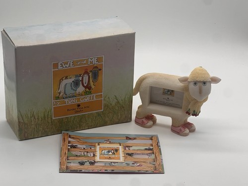Border fine arts ewe me - border,