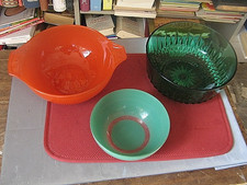 ++"541.17" 3 VINTAGE PYREX DURALEX COLORED SALAD BOWLS