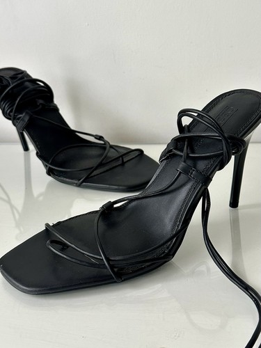 Women wide fit size 10 - uk,