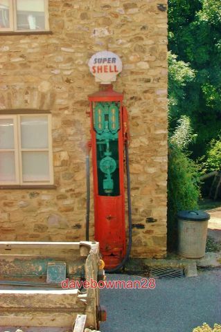 Photo stockland old petrol - photo,