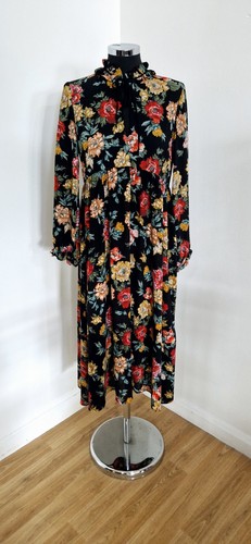 Zara floral midi dress s - dress, sz
