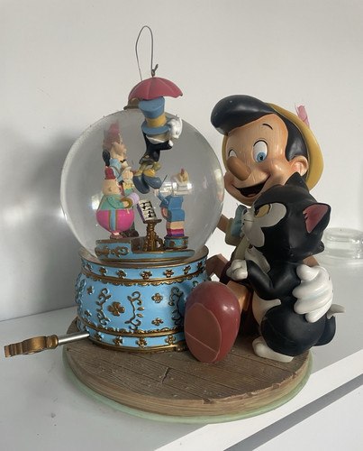 Disney pinocchio musical snow - disney,