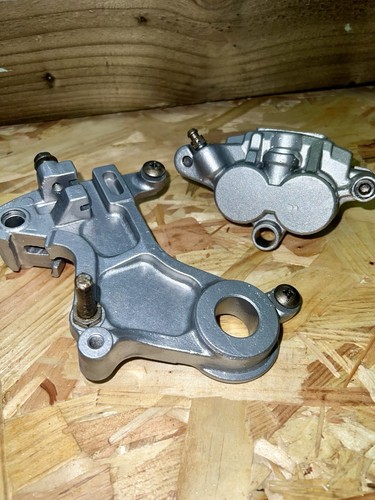 Honda caliper carrier - f, &
