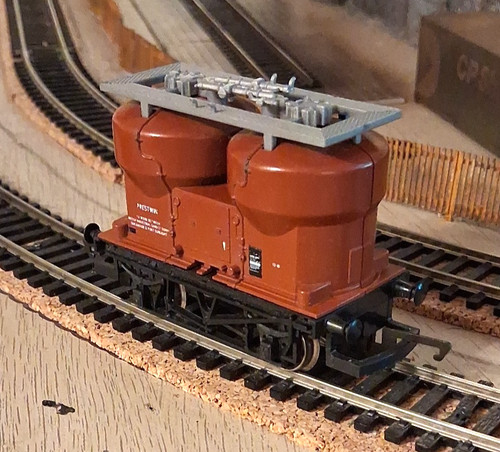 Hornby prestwin twin silo - hornby, br