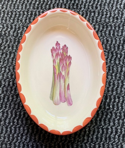 Cloverleaf pottery vegetable - cloverleaf,