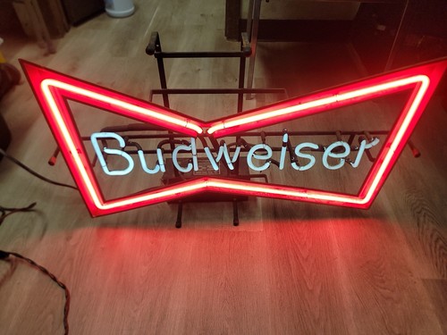 Retro budweiser bowtie - retro,