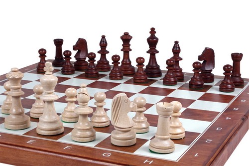 Wooden chess set and - ,