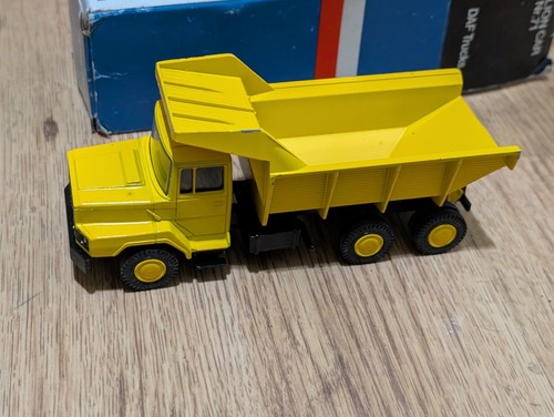 Lion car scale - car,