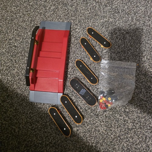 Finger sk8 ramp and - finger,