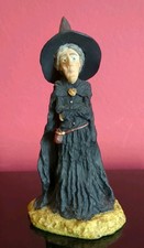 Clarecraft Terry Pratchett Discworld - DW06 Granny Weatherwax Figure