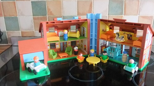 Vintage fisher price tudor - price,