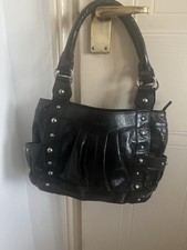 Oriano Black Real Leather Shoulder Bag with Zip Fastening and Inner Pockets