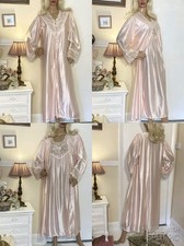 VTG HIGH GLOSS SILKY NYLON SATIN Lace Negligee Gown & Peignoir Robe ensemble Set