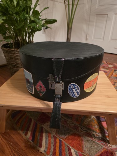Vintage round suitcase hat - suitcase, box
