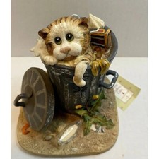 Comic Curious Cats - Linda